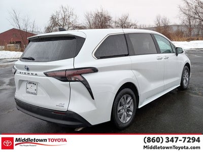 2024 Toyota Sienna XLE