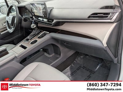 2024 Toyota Sienna XLE