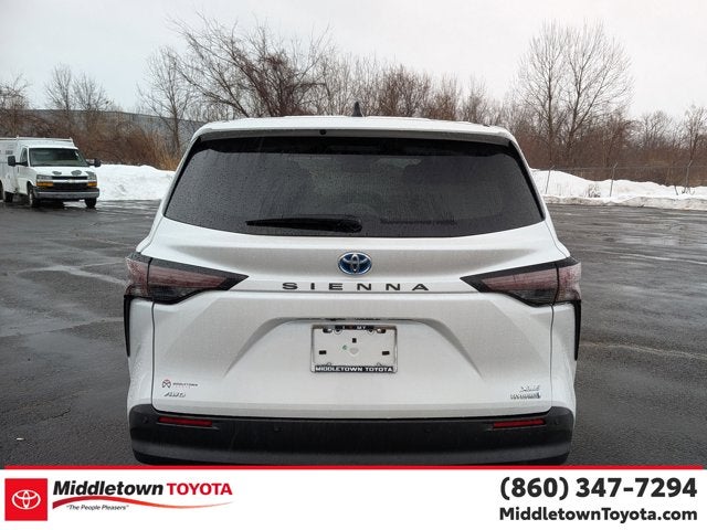 2024 Toyota Sienna XLE