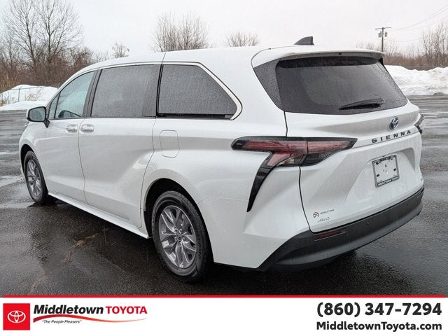2024 Toyota Sienna XLE