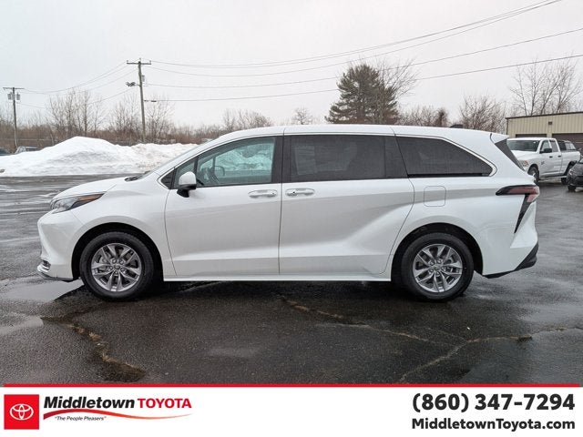 2024 Toyota Sienna XLE