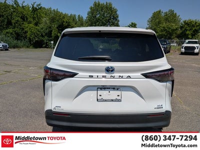 2024 Toyota Sienna XLE