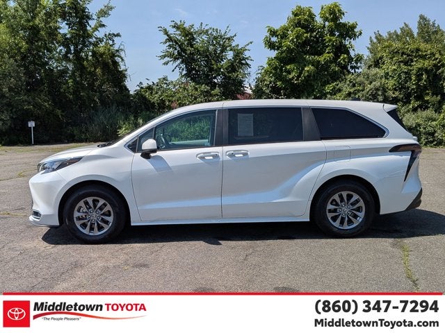2024 Toyota Sienna XLE