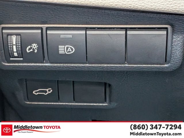 2022 Toyota Corolla Cross XLE