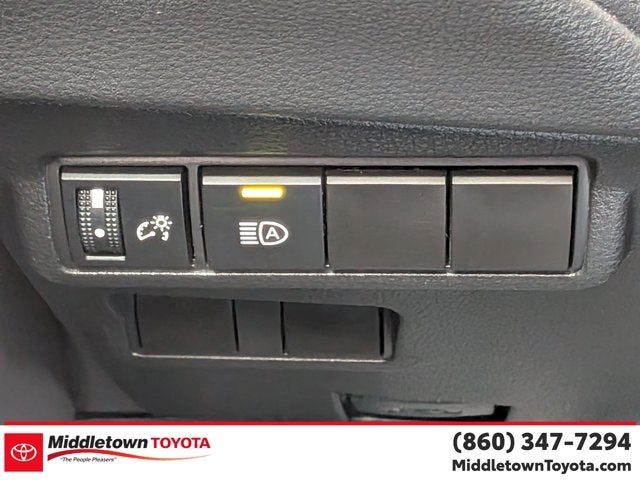 2025 Toyota Corolla Cross XLE