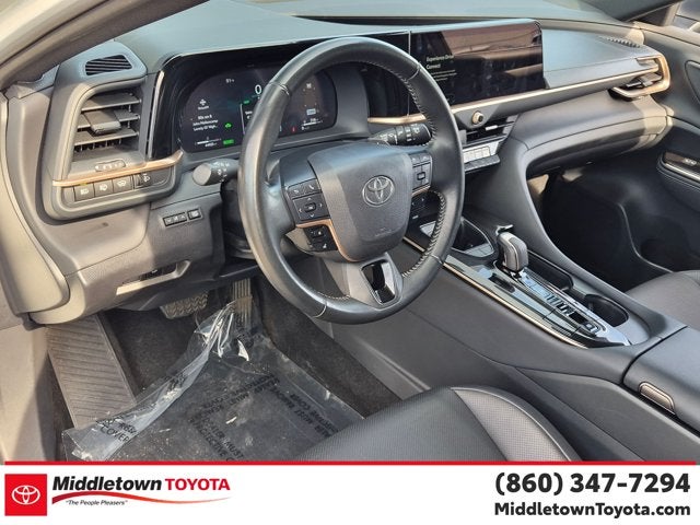 2025 Toyota Crown Signia XLE