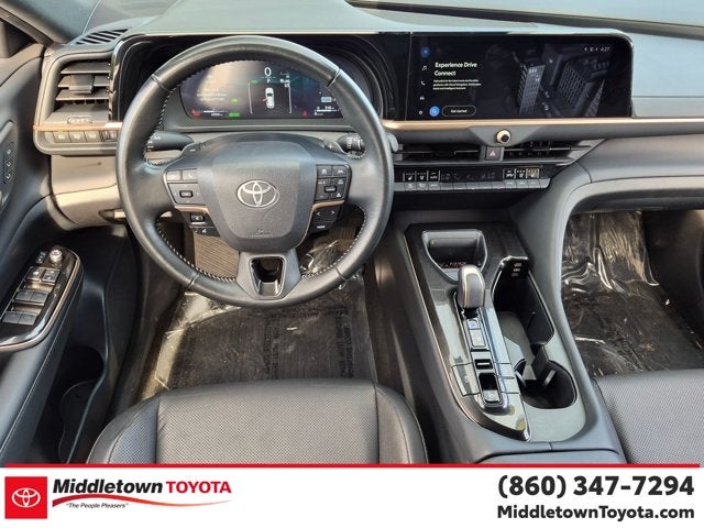 2025 Toyota Crown Signia XLE