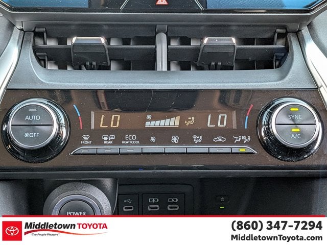 2024 Toyota Venza LE