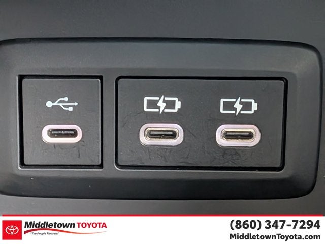 2024 Toyota Venza LE