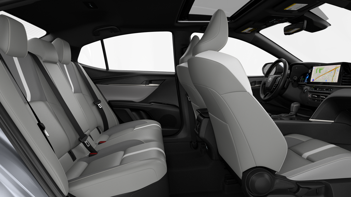 2026 Toyota Camry SE AWD